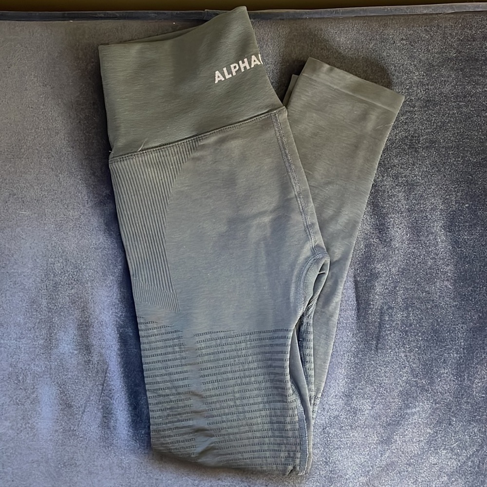 Alphalete exercise leggings